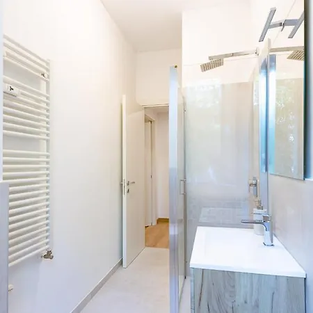 Modern New Near Corso Sempione 公寓 *